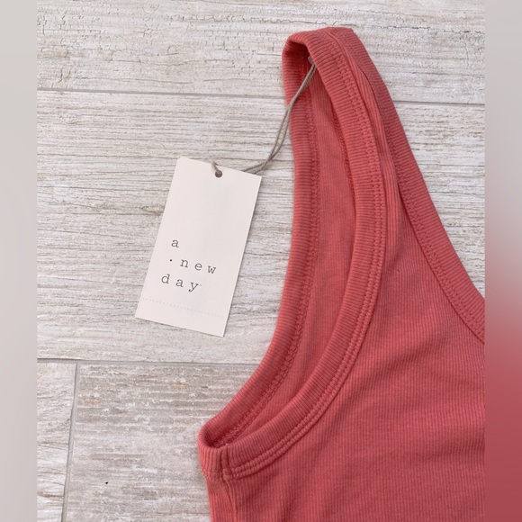 NWT bodysuit pink - Picture 4 of 5